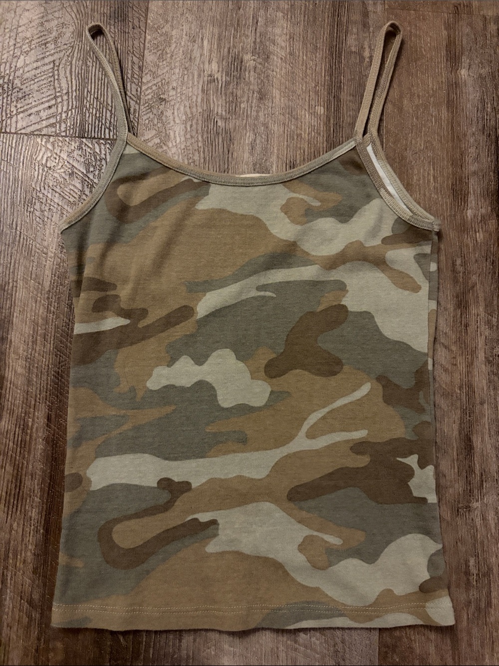 Brandy Melville camo tank top